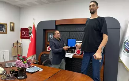 Dünyanın En Uzun Adamı Sultan Kösen Çermik'te