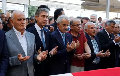 Eski Bakan Mustafa Demir için Cenaze Töreni Düzenlendi
