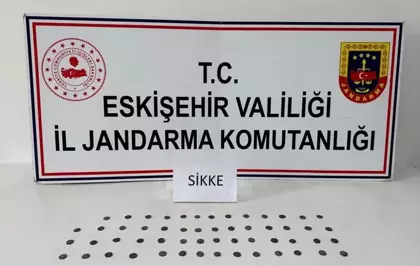 Eskişehir'de Roma Dönemine Ait 55 Sikke Ele Geçirildi