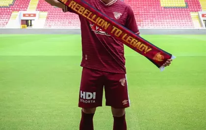 Göztepe, Efkan Bekiroğlu ile 2 Yıllık Sözleşme İmzaladı