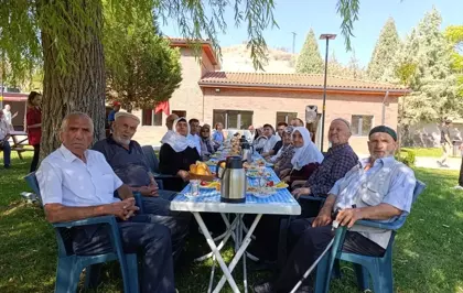Nallıhan'da şehit aileleri düzenlenen etkinlikte bir araya geldi