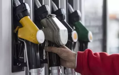 İran-ABD gerilimi petrolü vurdu! Akaryakıtta psikolojik sınır aşılıyor