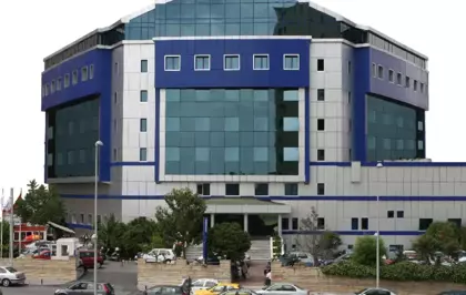 33 yıllık hastane zinciri rakibine satılıyor