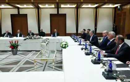 Cumhurbaşkanı Erdoğan, Süper Lig'e yükselen 3 futbol kulübünün başkanlarını kabul etti