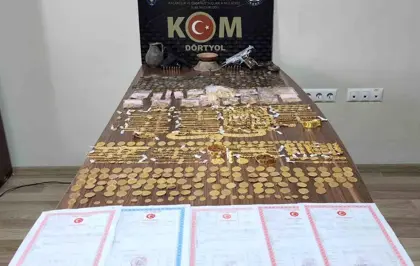 Hatay'da Kuyumculara Operasyon: Sahte Altın ve Tarihi Objeler Ele Geçirildi