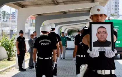 Aydıncık'ta Görev Başında Kalp Krizi Geçiren Polis Memuru Hayatını Kaybetti