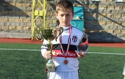 10 yaşında geldiği Beşiktaş'a veda ediyor