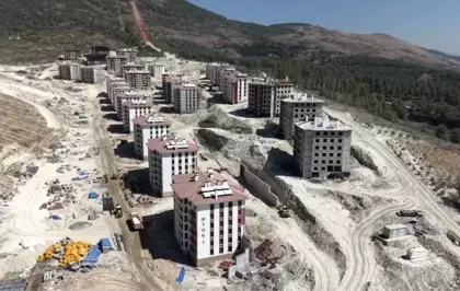 Hatay'da Afet Konutları İnşaat Çalışmaları Hızla Devam Ediyor