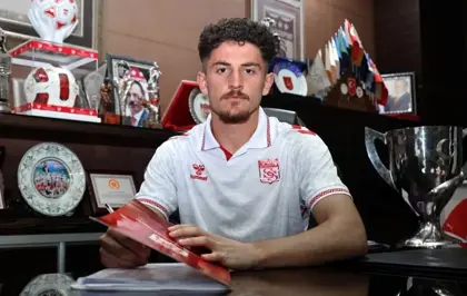 Sivasspor'un Genç Yıldızı Emirhan Başyiğit'in Sözleşmesi Uzatıldı