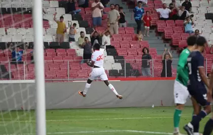Samsunspor, USL Dunkerque'yi 1-0 Yenerek Hazırlık Maçını Kazandı
