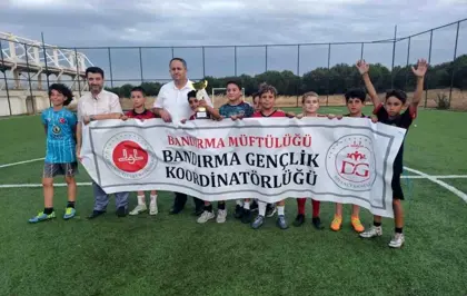Bandırma'da Yaz Kur'an Kursları Etkinlikleri Kapsamında Halı Saha Futbol Turnuvası Sona Erdi