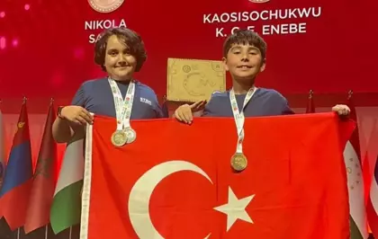 İstanbul'lu Öğrenciler Uluslararası STEM Olimpiyatları'nda Dünya Birincisi Oldu