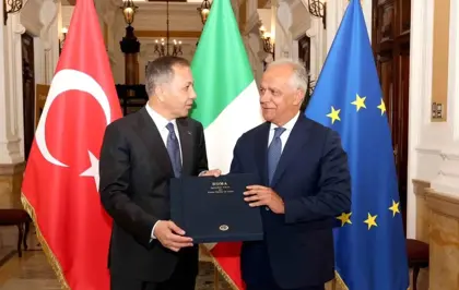 Ali Yerlikaya ve Matteo Piantedosi Roma'da Güvenlik Konularını Görüştü