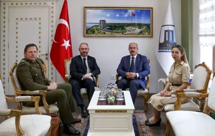 Yeni Zelanda Büyükelçisi Greg Lewis, Çanakkale Valisi'ni Ziyaret Etti