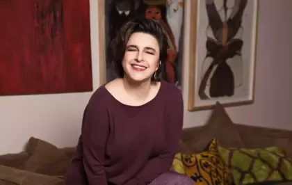 Magazin Bahane'de Esra Dermancıoğlu üzerinden yeni polemik! ''Bülent Ersoy gibi yapıyor''