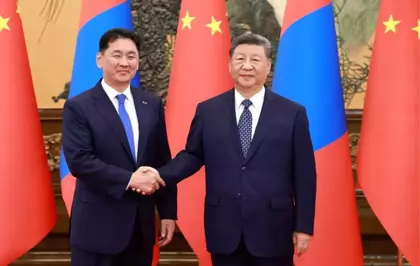 Xi Jinping ve Moğolistan Cumhurbaşkanı Khurelsukh Görüşmesi