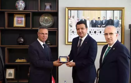 Filistin Büyükelçisi Faed Mustafa Saadet Partisi'ni Ziyaret Etti