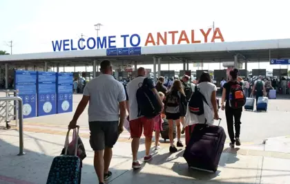 Antalya, 2025'in İlk 8 Ayında 11 Milyon Turist Ağırladı