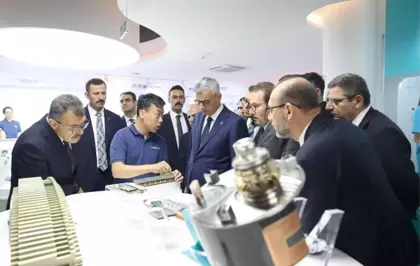 Sağlık Bakanı Memişoğlu, Pekin'de Biopark Ziyareti Gerçekleştirdi