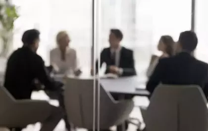 Dev banka binlerce çalışanını işten çıkarıyor
