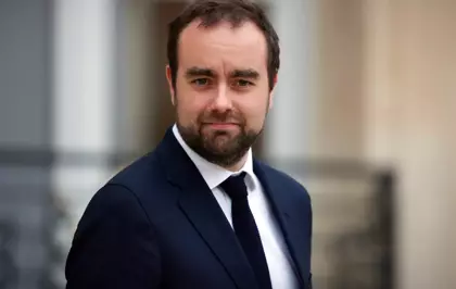 Fransa'da Savunma Bakanı Sebastien Lecornu, başbakan olarak atandı