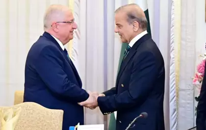Milli Savunma Bakanı Güler, Pakistan Başbakanı Şerif ile görüştü