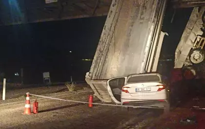 Nallıhan'da Trafik Kazası: 1 Ölü, 3 Yaralı