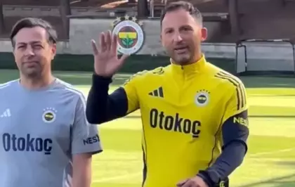 Fenerbahçe'nin yeni hocası Tedesco'dan ilk antrenmanında Türkçe mesaj
