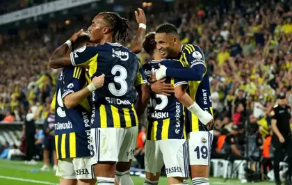 Fenerbahçe, Trabzonspor'u 1-0 Yenerek Galibiyet Serisini 4 Maça Çıkardı