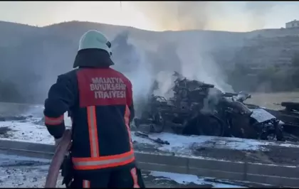 Malatya'da TIR Kazası: Gübre Yüklü TIR alev aldı