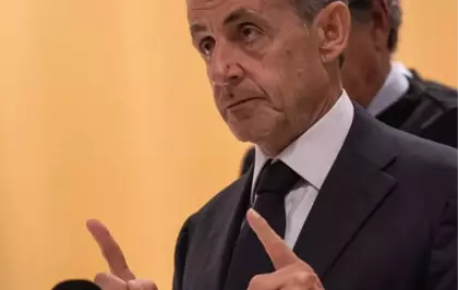 Nicolas Sarkozy Adli Kontrol Şartıyla Serbest Bırakıldı