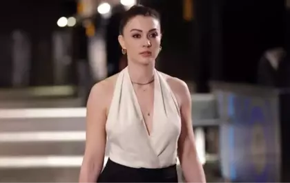 Burcu Özberk'in dedesi kaç yaşında, neden vefat etti?