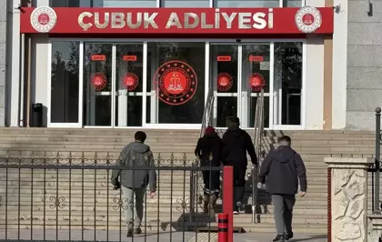 Çubuk'ta inşattan kablo çaldığı iddia edilen iki şüpheli tutuklandı