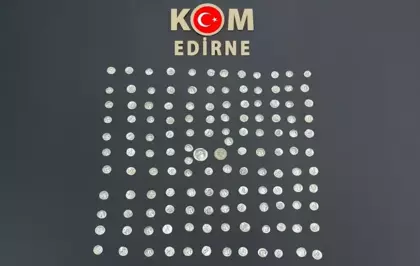 Edirne'de tarihi eser kaçakçılığı operasyonu: Çok sayıda gümüş sikke ele geçirildi