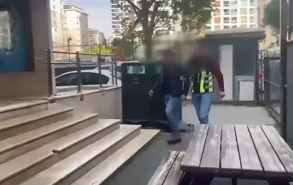 Bakan Yerlikaya: Ataşehir'de trafikte tartıştığı kadın sürücünün aracına saldıran şüpheli yakalandı