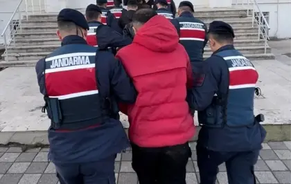 Edirne'de yurt dışına kaçmaya çalışırken yakalanan 5 şüpheli tutuklandı
