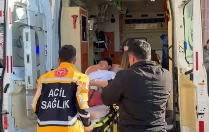 Tekirdağ'da ayağına demir çit saplanan öğrenci yaralandı
