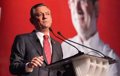 Özgür Özel'den canlı yayında İmamoğlu gafı: Bizim adayımız belli...