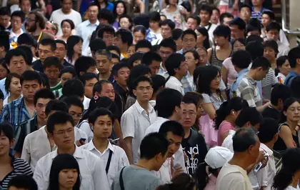 Düşen doğum oranları sonrası Çin yönetimi 32 yıllık uygulamayı sonlandırdı