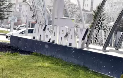 Aksaray merkeze mevsimin ilk karı yağdı