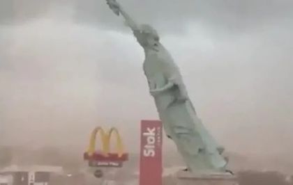 Özgürlük Heykeli devrildi mi, neden yıkıldı? Özgürlük Heykeli kaç metre, replikası nerede, orijinali nerede?