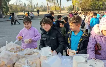 Sındırgı'da ''Yerli Malı Haftası'' tarhana ve keşkekle şenlendi