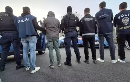 İtalya'da Barış Boyun operasyonunda yeni dalga: Dört gözaltı