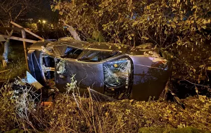 Sakarya'da hafif ticari araç ile otomobilin çarpıştığı kazada 4 kişi yaralandı