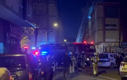 Başakşehir'de ayakkabı imalathanesinde çıkan yangın söndürüldü