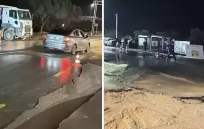 Bodrum'da ana su isale hattı patladı, asfalt çöktü