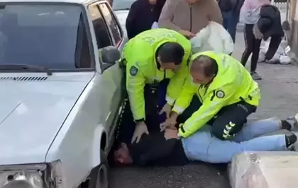 Drift atıp, polisten kaçan ehliyet sürücü, kaza yapınca yakalandı; o anlar kamerada