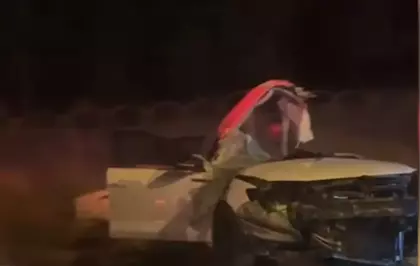 Malatya'da Otomobil Trambüs Direğine Çarptı: 2 Yaralı