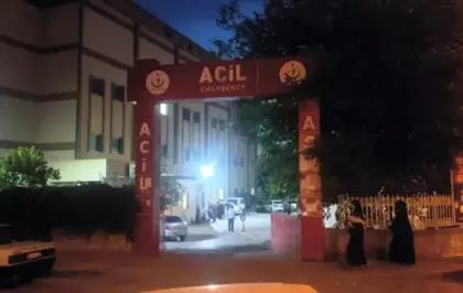 Tartıştığı karısını sokak ortasında bıçaklayarak öldürdü