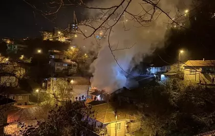 Zonguldak'ta bir evin çatısında çıkan yangın söndürüldü